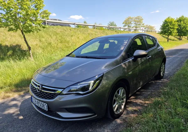 lubelskie Opel Astra cena 44800 przebieg: 169000, rok produkcji 2016 z Lubartów